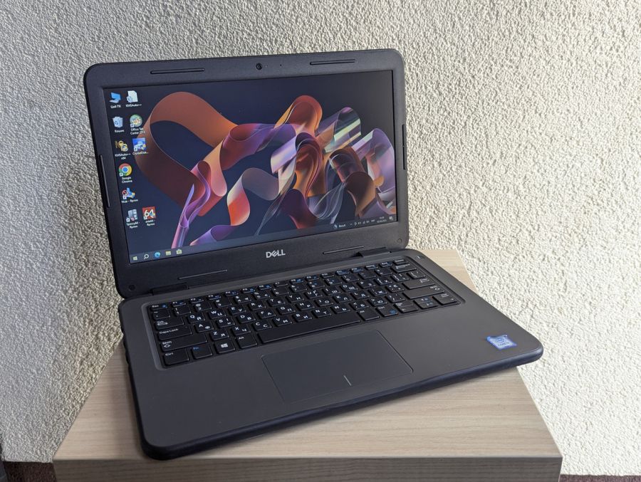 Уцінка! Ноутбук Б/В Dell Latitude 3310, Intel Core i3-8145U, DDR4 8 GB, SSD 256GB, 13" UHD