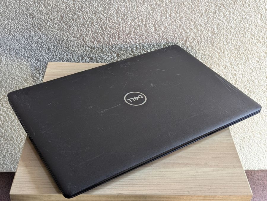 Уцінка! Ноутбук Б/В Dell Latitude 3590, Intel Core i5-8250U, DDR4 16 GB, SSD 128GB + HDD 1TB, 15.6" Full HD