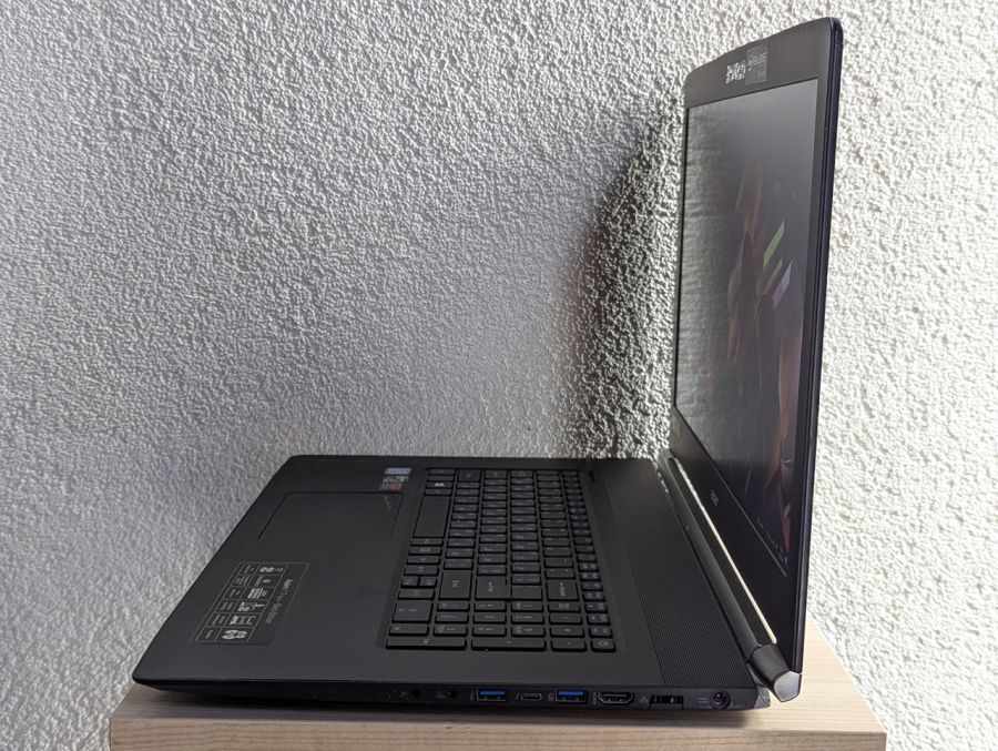 Уцінка! Ноутбук Б/В Acer Aspire VN7-792G, Intel Core i5-6300H, DDR4 16 GB, SSD 512GB, 17"