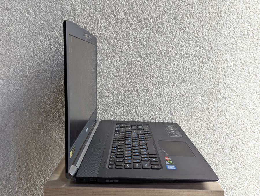 Уцінка! Ноутбук Б/В Acer Aspire VN7-792G, Intel Core i5-6300H, DDR4 16 GB, SSD 512GB, 17"
