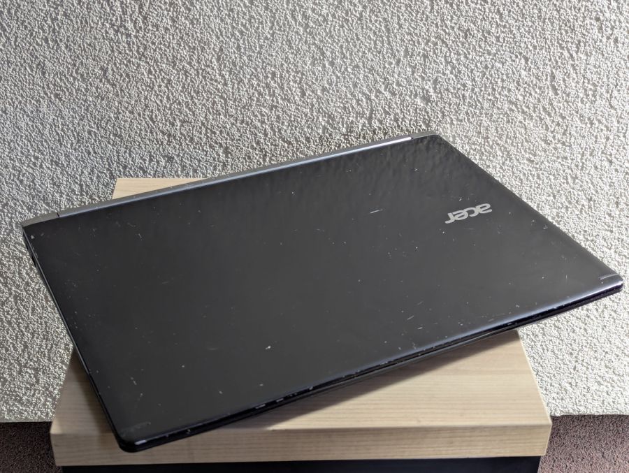 Уцінка! Ноутбук Б/В Acer Aspire VN7-792G, Intel Core i5-6300H, DDR4 16 GB, SSD 512GB, 17"
