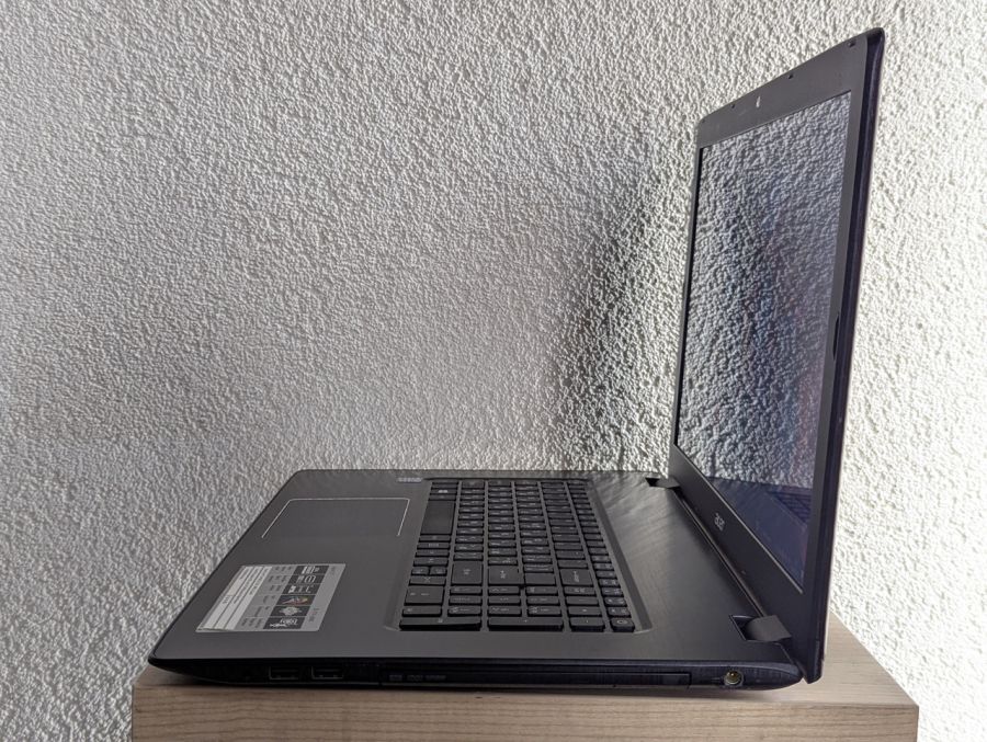 Уцінка! Ноутбук Б/В Acer Aspire E5-774, Intel Core i3-6100U, DDR4 8 GB, SSD 128GB