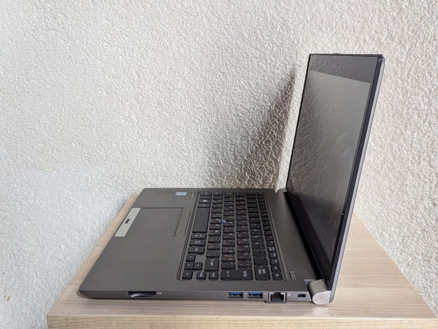 Уцінка! Ноутбук Б/В Toshiba Portege Z30T-C, Intel Core i5-6300U, DDR3 8 GB, SSD 128GB, 13" Full HD Сенсор