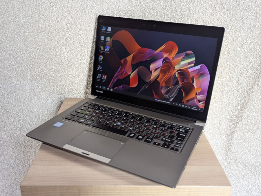 Уцінка! Ноутбук Б/В Toshiba Portege Z30T-C, Intel Core i5-6300U, DDR3 8 GB, SSD 128GB, 13" Full HD Сенсор