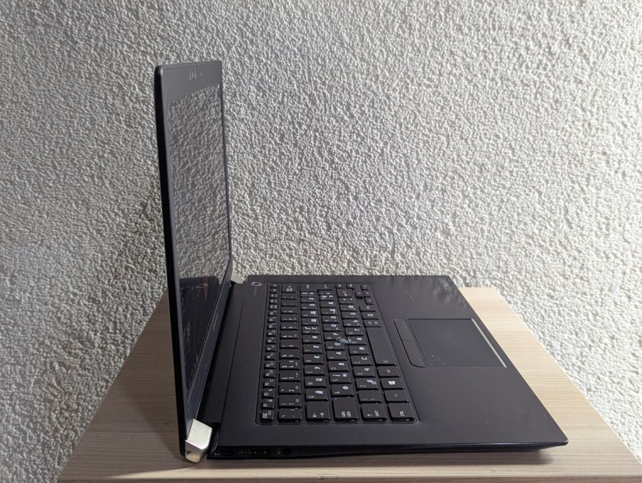 Уцінка! Ноутбук Б/В Dynabook Tecra X40-F, Intel Core i7-8665U, DDR4 16 GB, SSD 256GB, 14" Full HD