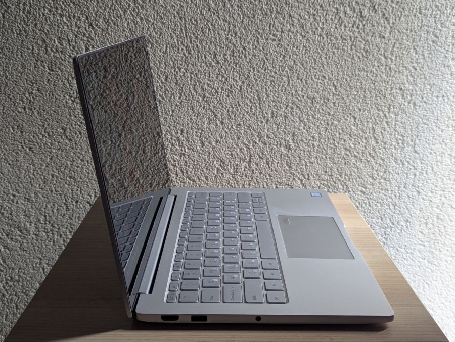 Ноутбук Б/В Xiaomi TM1604, Intel Core i5-7200U, DDR4 8 GB, SSD 256GB, NVIDIA GeForce MX150 2Gb, 14" Full HD