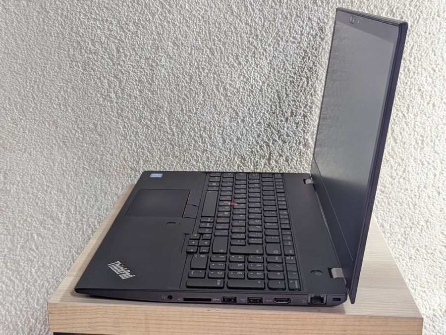 Ноутбук Б/В Lenovo ThinkPad T580, Intel Core i7-8650U, DDR4 16 GB, SSD 256GB, 15.6" Full HD Сенсор