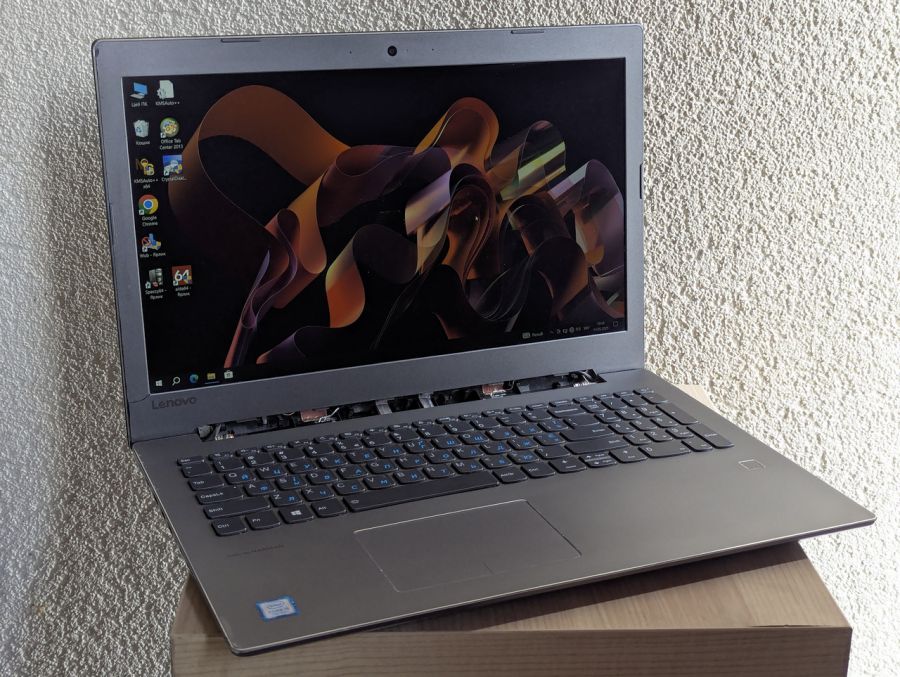 Уцінка! Ноутбук Б/В Lenovo IdeaPad 520-15IKB, Intel Core i5-7200U, DDR4 8 GB, SSD 128GB + SSD 1TB, 15.6" Full HD