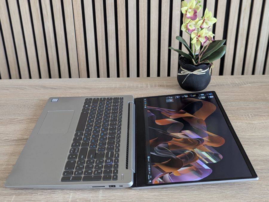 Уцінка! Ноутбук Б/В Lenovo IdeaPad 330S-15IKB, Intel Core i5-8250U, DDR4 8 GB, SSD 128GB, 15" Full HD