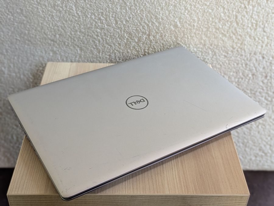 Уцінка! Ноутбук Б/В Dell Inspiron 5570, Intel Core i5-8250U, DDR4 16 GB, SSD 256GB + SSD 1TB, AMD Radeon 530 2Gb, 15.6" Full HD