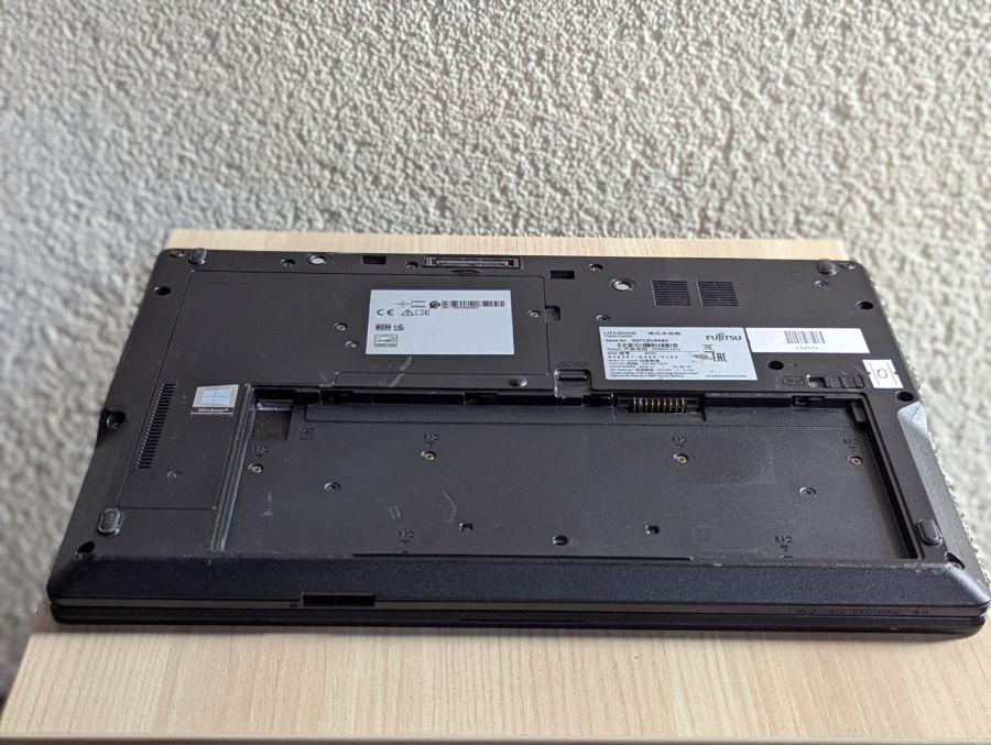 Уцінка! Ноутбук Б/В Fujitsu LifeBook E5410, Intel Core i5-10210U, DDR4 16 GB, SSD 256GB, 14" Full HD