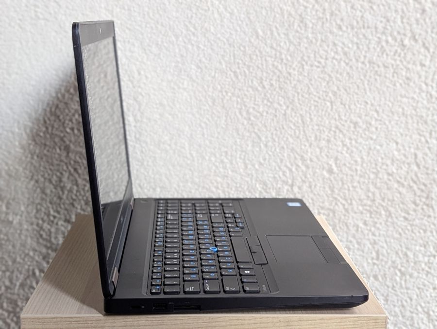 Уцінка! Ноутбук Б/В Dell Latitude 5580, Intel Core i5-6440HQ, DDR4 8 GB, SSD 128GB, 15.6" Full HD