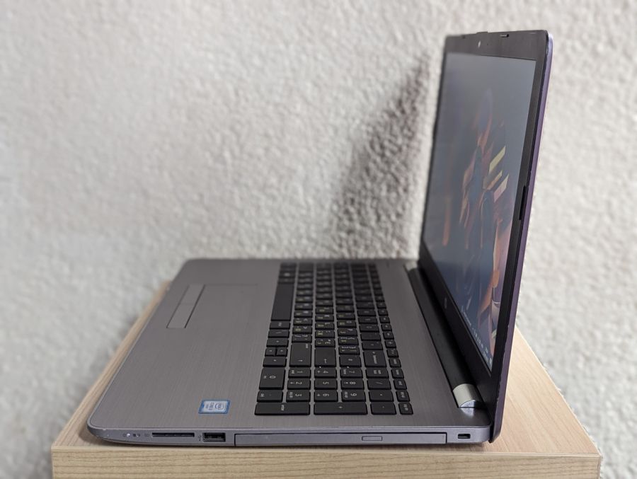 Уцінка! Ноутбук Б/В HP 250 G6, Intel Core i3-6006U, DDR4 8 GB, SSD 128GB, 15.6" HD