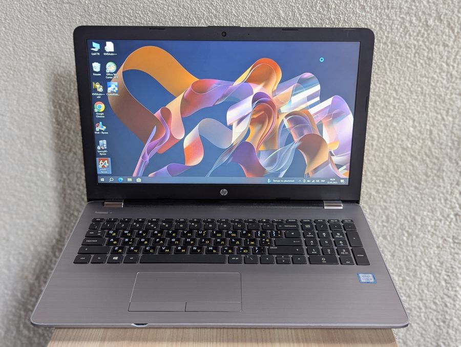 Уцінка! Ноутбук Б/В HP 250 G6, Intel Core i3-6006U, DDR4 8 GB, SSD 128GB, 15.6" HD