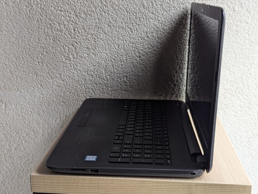 Уцінка! Ноутбук Б/В HP 250 G5, Intel Core i5-6200U, DDR4 8 GB, SSD 128GB, 15.6" Full HD