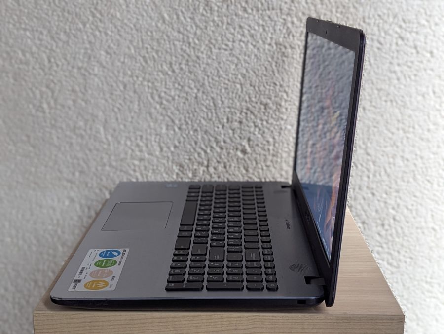 Уцінка! Ноутбук Б/В ASUS Vivobook X541U, Intel Core i5-7200U, DDR4 12 GB, SSD 128GB, 15.6" HD