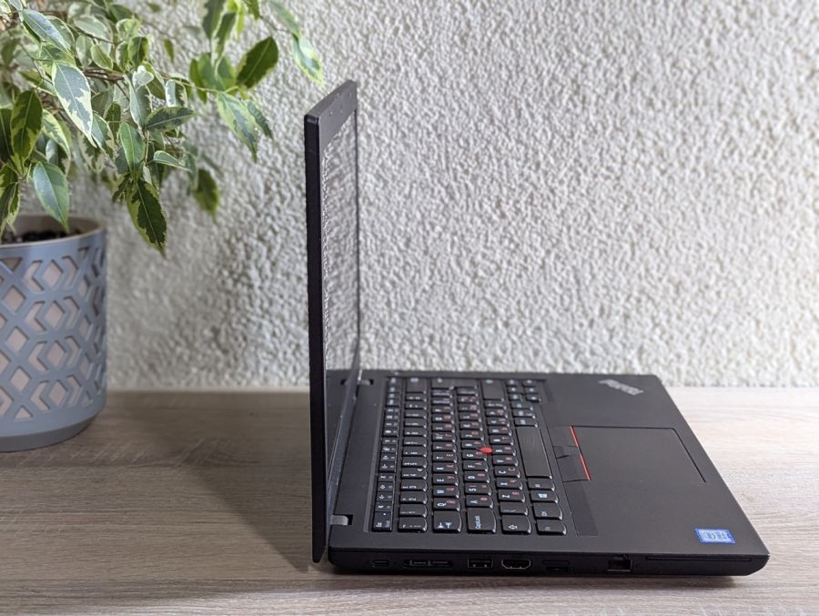 Уцінка! Ноутбук Б/В Lenovo ThinkPad L490, Intel Core i3-8145U, DDR4 8 GB, SSD 256GB, 14" Full HD Сенсор