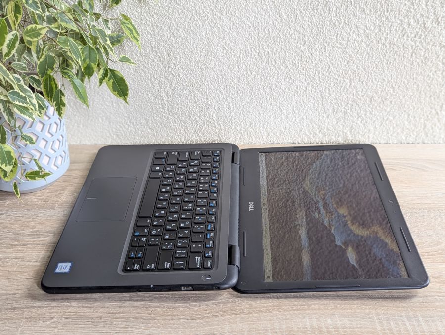 Ноутбук Б/В Dell Latitude 3300, Intel Core i3-7020U, DDR4 8 GB, SSD 128GB, 13" Full HD Сенсор