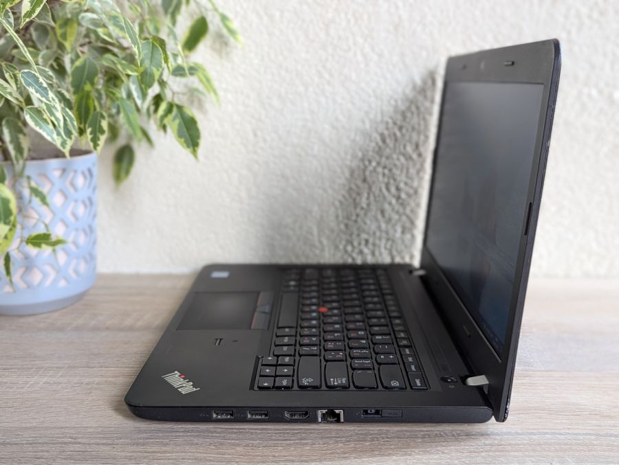 Уцінка! Ноутбук Б/В Lenovo ThinkPad E460, Intel Core i5-6200U, DDR3 8 GB, SSD 128GB, 14" HD