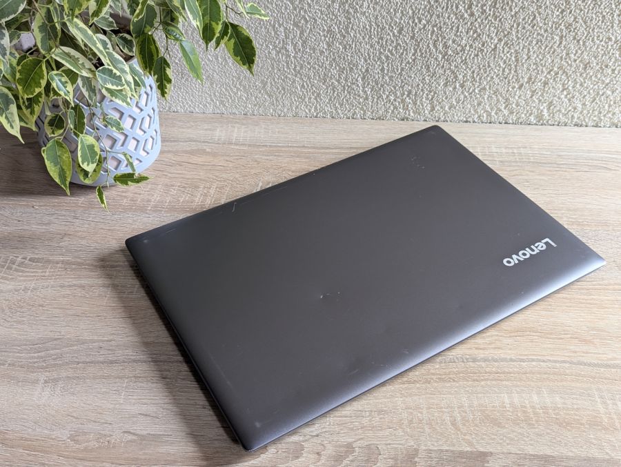 Уцінка! Ноутбук Б/В Lenovo IdeaPad 520-15IKB, Intel Core i7-8550U, DDR4 8 GB, SSD 128GB, 15.6" Full HD