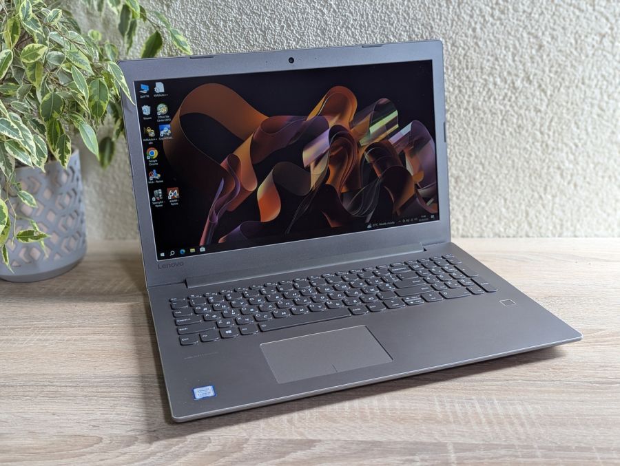 Уцінка! Ноутбук Б/В Lenovo IdeaPad 520-15IKB, Intel Core i7-8550U, DDR4 8 GB, SSD 128GB, 15.6" Full HD