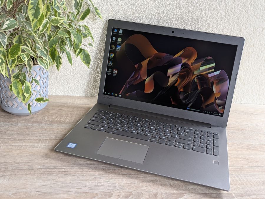 Уцінка! Ноутбук Б/В Lenovo IdeaPad 520-15IKB, Intel Core i5-8250U, DDR4 12 GB, SSD 128GB + SSD 1TB, 15.6" Full HD