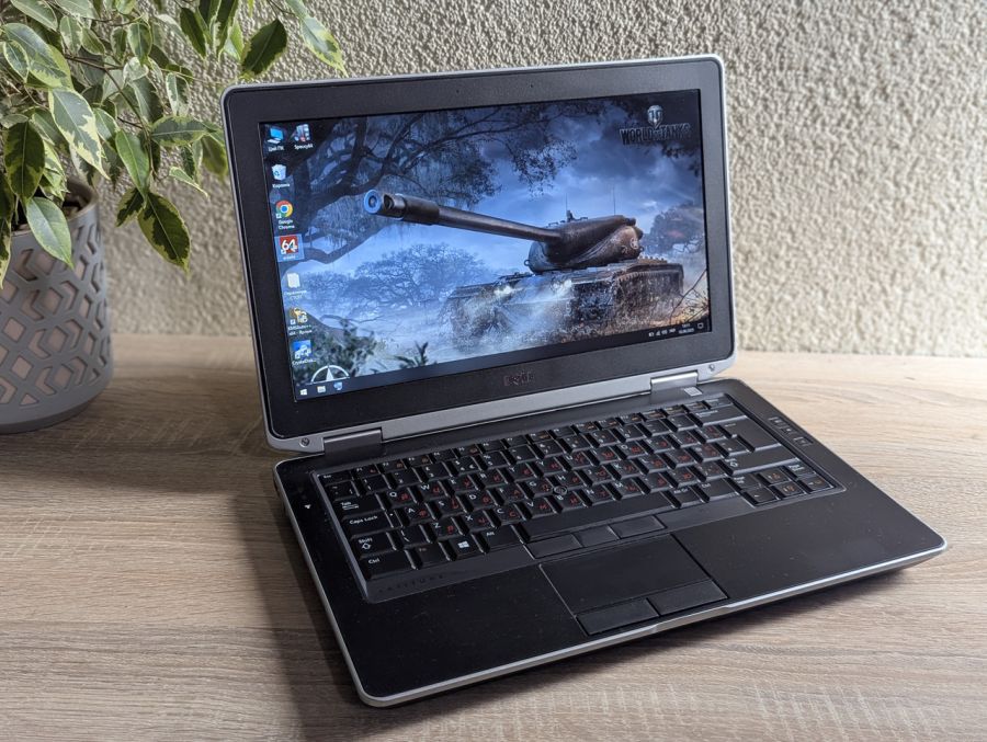 Ноутбук Б/В Dell Latitude E6330, Intel Core i3-3110M, DDR3 8 GB, SSD 128GB, 15.6" HD
