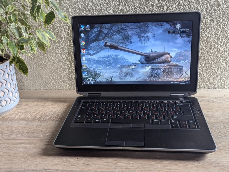 Ноутбук Б/В Dell Latitude E6330, Intel Core i3-3110M, DDR3 8 GB, SSD 128GB, 15.6" HD