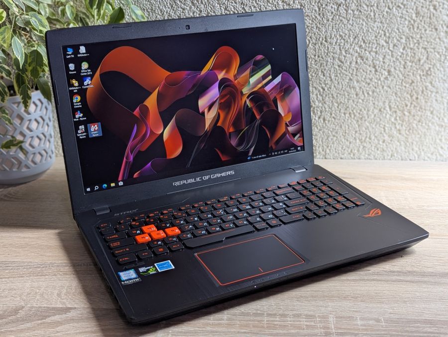 Ноутбук Б/В ASUS Strix GL553VW, Intel Core i7-6700HQ, DDR4 16 GB, SSD 128GB + SSD 1TB, NVIDIA GeForce GTX 960M 2Gb, 15.6" Full HD