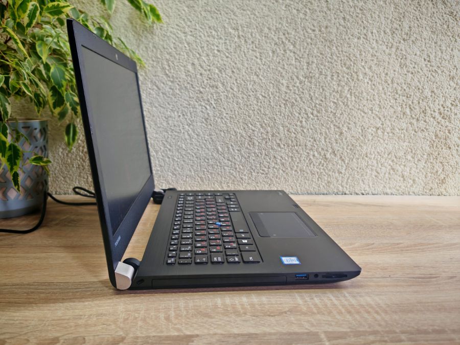 Уцінка! Ноутбук Б/В Toshiba Tecra A40-D, Intel Core i5-7300U, DDR4 8 GB, SSD 128GB, 14" HD