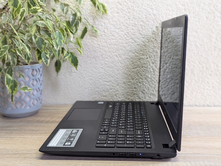 Уцінка! Ноутбук Б/В Acer Aspire A315-51, Intel Core i5-7200U, DDR4 8 GB, SSD 128GB, 15.6" HD
