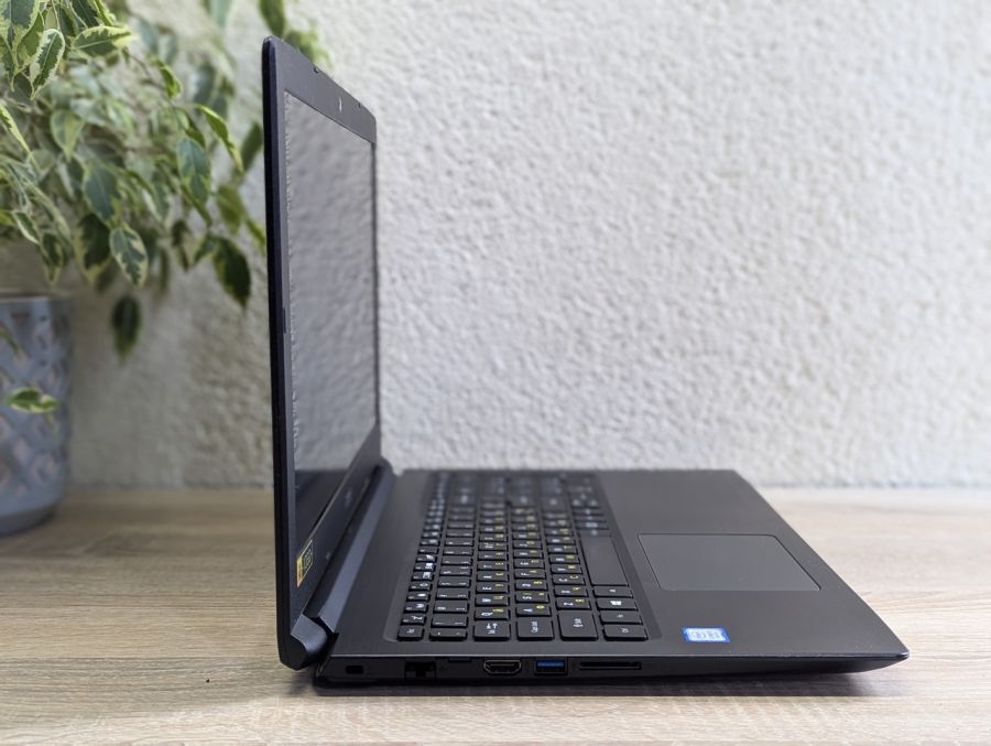 Уцінка! Ноутбук Б/В Acer Aspire A315-53, Intel Core i5-8250U, DDR4 12 GB, SSD 128GB + HDD 500GB, 15.6" UHD