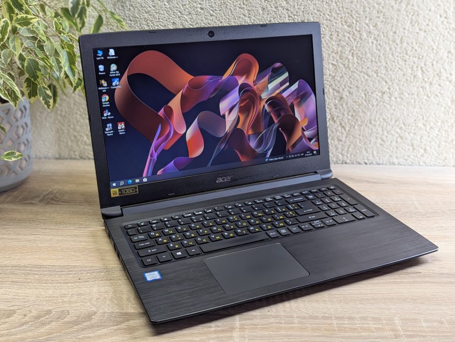 Уцінка! Ноутбук Б/В Acer Aspire A315-53, Intel Core i5-8250U, DDR4 12 GB, SSD 128GB + HDD 500GB, 15.6" UHD
