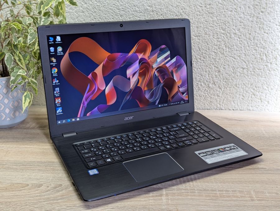 Уцінка! Ноутбук Б/В Acer Aspire E5-774, Intel Core i3-6100U, DDR4 8 GB, SSD 128GB, 17" (1600x900x60Hz)