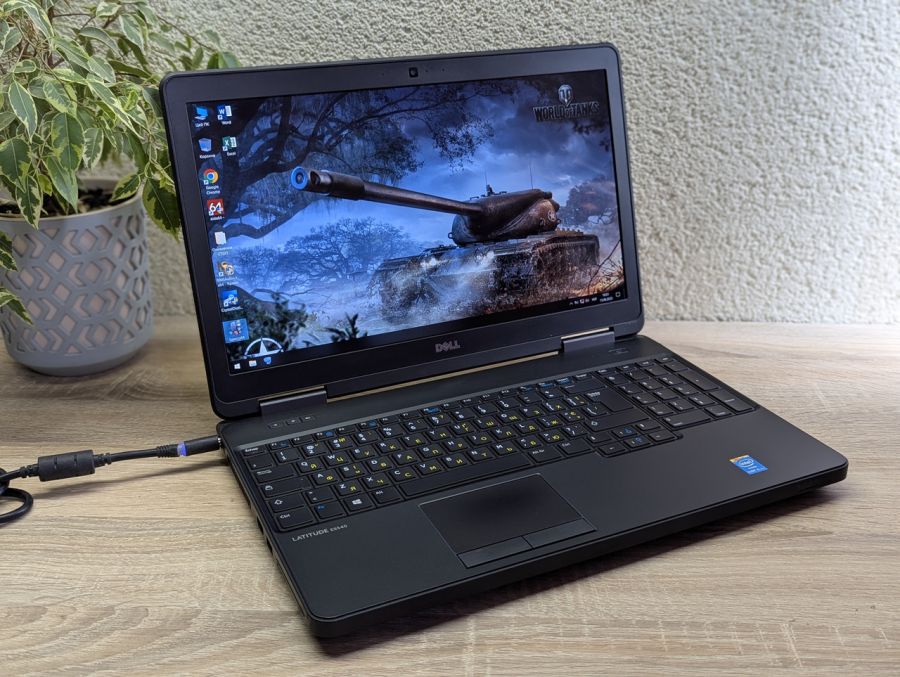 Уцінка! Ноутбук Б/В Dell Latitude E5540, Intel Core i5-4310U, DDR3 8 GB, SSD 128GB, GT 720M 2Gb, 15.6" Full HD