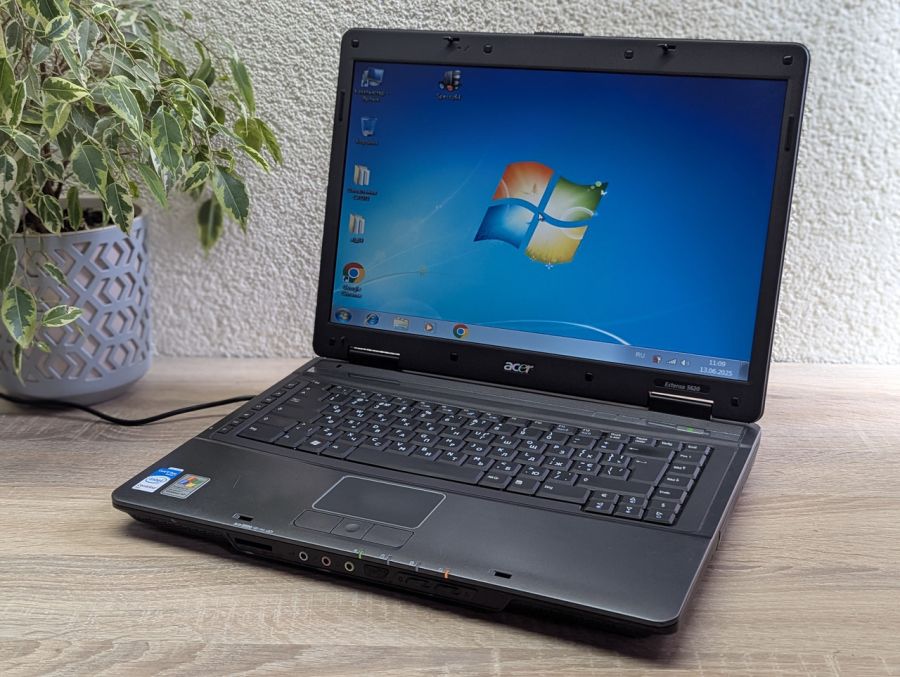 Уцінка! Ноутбук Б/В Acer Extensa 5620, Intel Core 2 Duo T5250, DDR2 3 GB, SSD 128GB, Intel Standard VGA Graphics Adapter, 15.6"