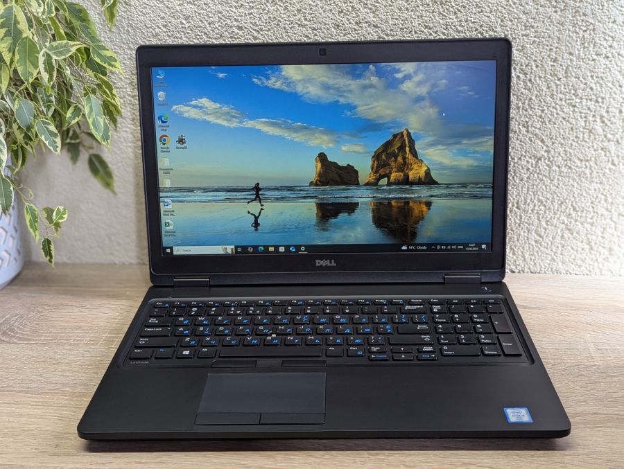 Ноутбук Б/В Dell Latitude 5580, Intel Core i5-6300U, DDR4 8 GB, SSD 128GB, 15.6" Full HD