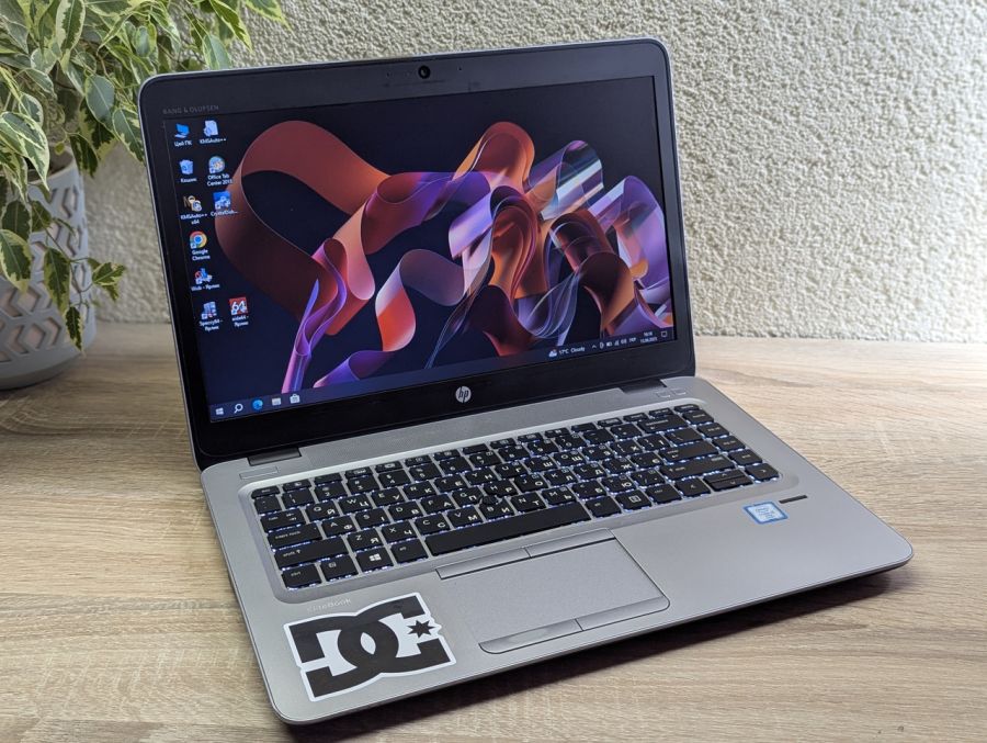 Уцінка! Ноутбук Б/В HP EliteBook 840 G3, Intel Core i5-6300U, DDR4 8 GB, SSD 128GB + HDD 500GB, 14" HD