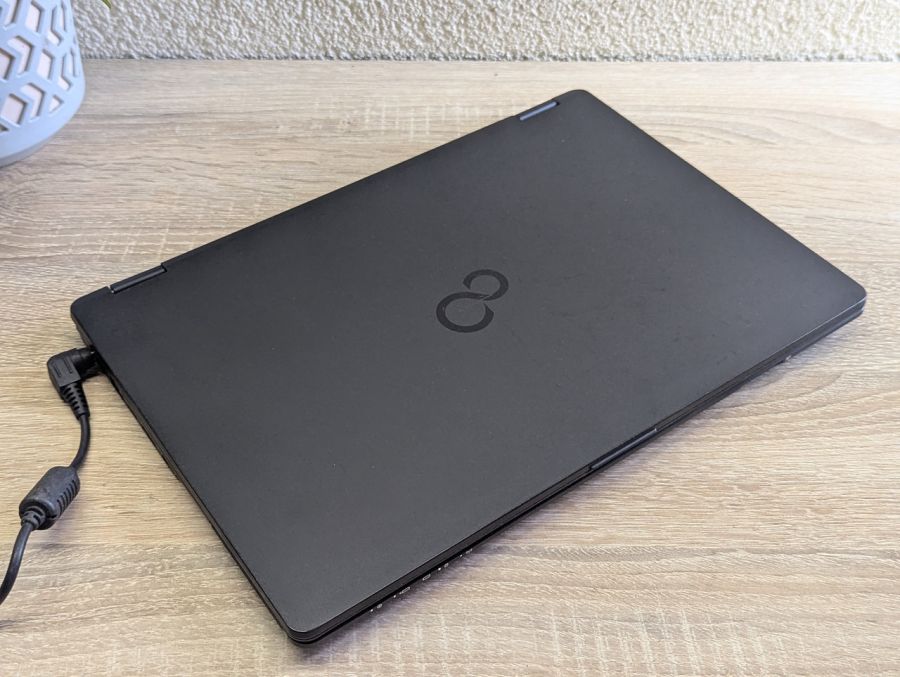 Уцінка! Ноутбук Б/В Fujitsu LifeBook U728, Intel Core i5-8350U, DDR4 8 GB, SSD 128GB, 12" Full HD Сенсор