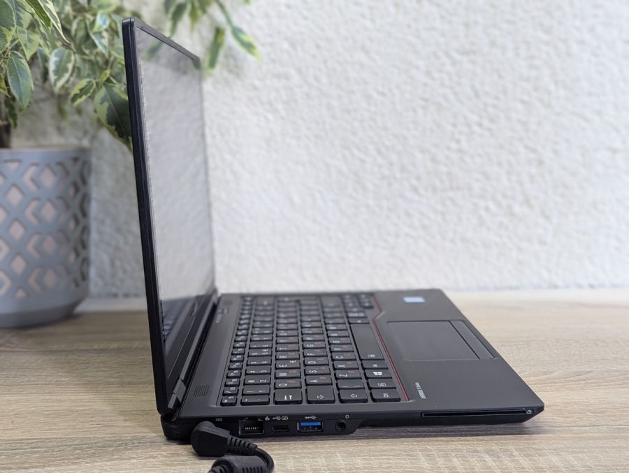 Уцінка! Ноутбук Б/В Fujitsu LifeBook U728, Intel Core i5-8350U, DDR4 8 GB, SSD 128GB, 12" Full HD Сенсор