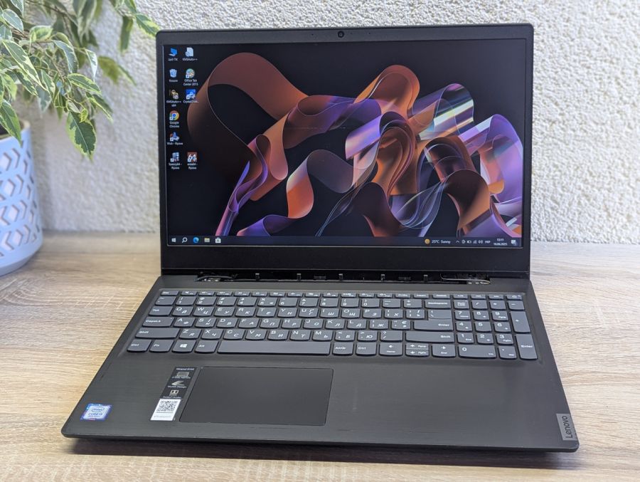 Уцінка! Ноутбук Б/В Lenovo IdeaPad S145-15IKB, Intel Core i3-8130U, DDR4 8 GB, SSD 256GB, 15.6" Full HD