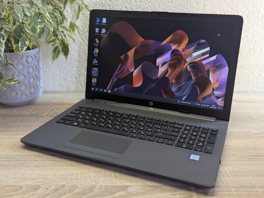 Уцінка! Ноутбук Б/В HP 250 G7, Intel Core i5-8265U, DDR4 16 GB, SSD 256GB, 15.6" UHD