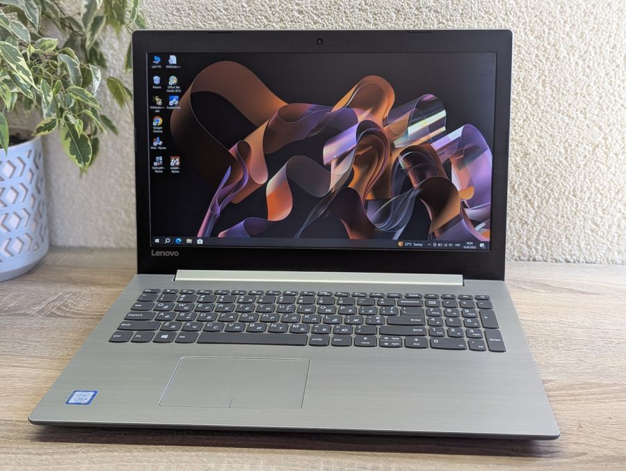 Уцінка! Ноутбук Б/В Lenovo IdeaPad 320-15IKB, Intel Core i5-7200U, DDR4 8 GB, SSD 128GB, 15.6" Full HD