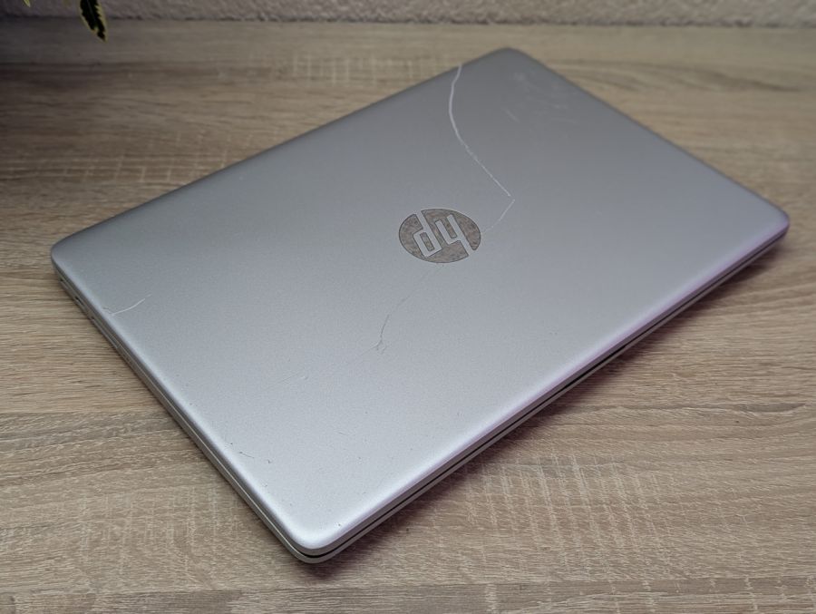 Уцінка! Ноутбук Б/В HP Laptop 14, AMD Ryzen 5 Mobile 3500U, DDR4 8 GB, SSD 128G, AMD Radeon Vega, 14" Full HD