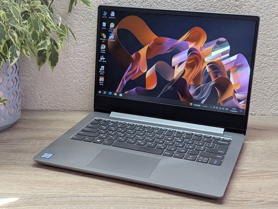 Уцінка! Ноутбук Б/В Lenovo IdeaPad 330S-14IKB, Intel Core i5-8250U, DDR4 20 GB, SSD 256GB, 14" Full HD