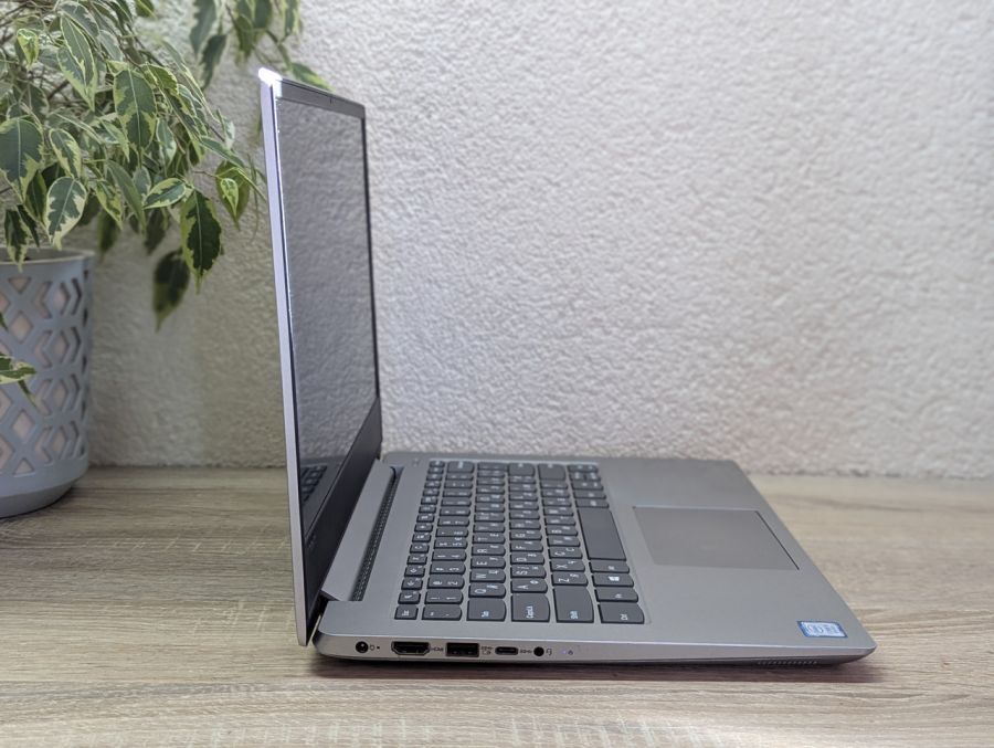 Уцінка! Ноутбук Б/В Lenovo IdeaPad 330S-14IKB, Intel Core i5-8250U, DDR4 20 GB, SSD 256GB, 14" Full HD