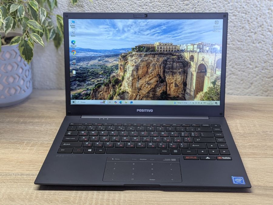 Уцінка! Ноутбук Б/В Positivo Tecnologia SA V142R, Intel Atom x5 Z8350, DDR3 2 GB, SSD 30GB, 15.6" HD