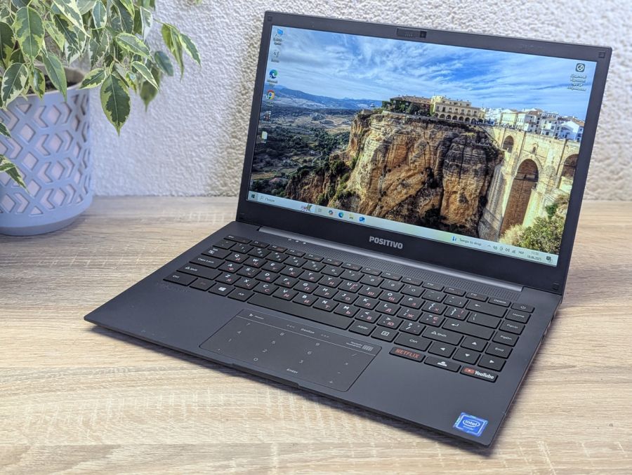 Уцінка! Ноутбук Б/В Positivo Tecnologia SA V142R, Intel Atom x5 Z8350, DDR3 2 GB, SSD 30GB, 15.6" HD