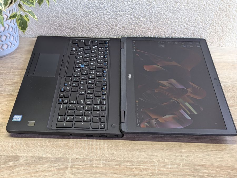 Уцінка! Ноутбук Б/В Dell Latitude 5580, Intel Core i5-6300U, DDR4 8 GB, SSD 128GB, 15.6" Full HD