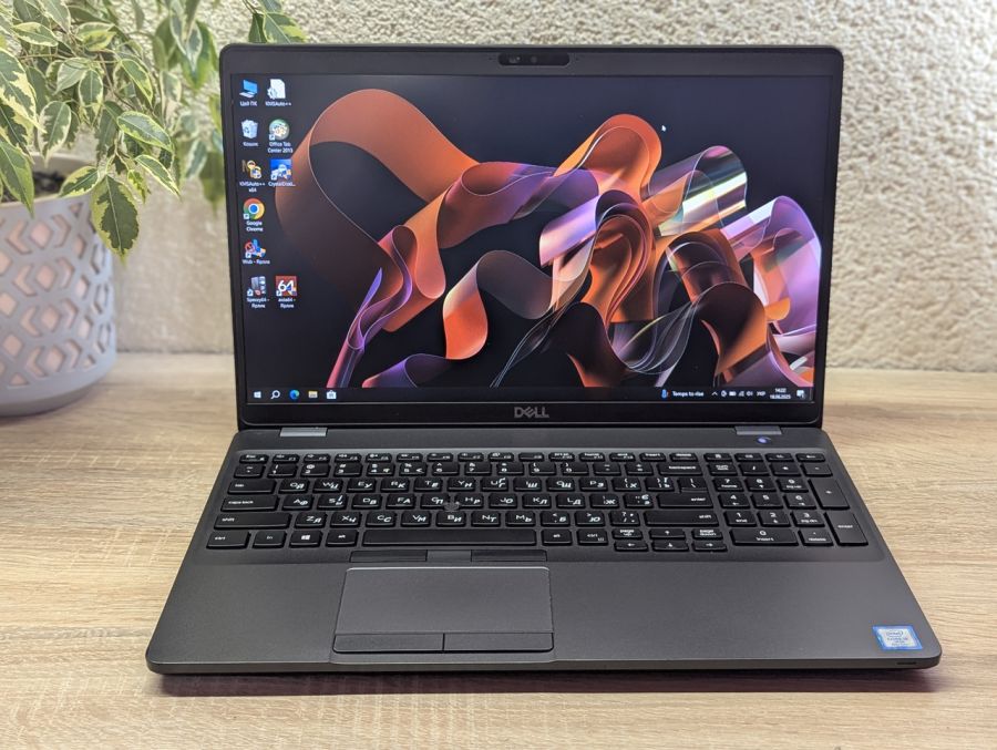 Ноутбук Б/В Dell Latitude 5500, Intel Core i5-8665U, DDR4 16 GB, SSD 256GB, 15.6" Full HD